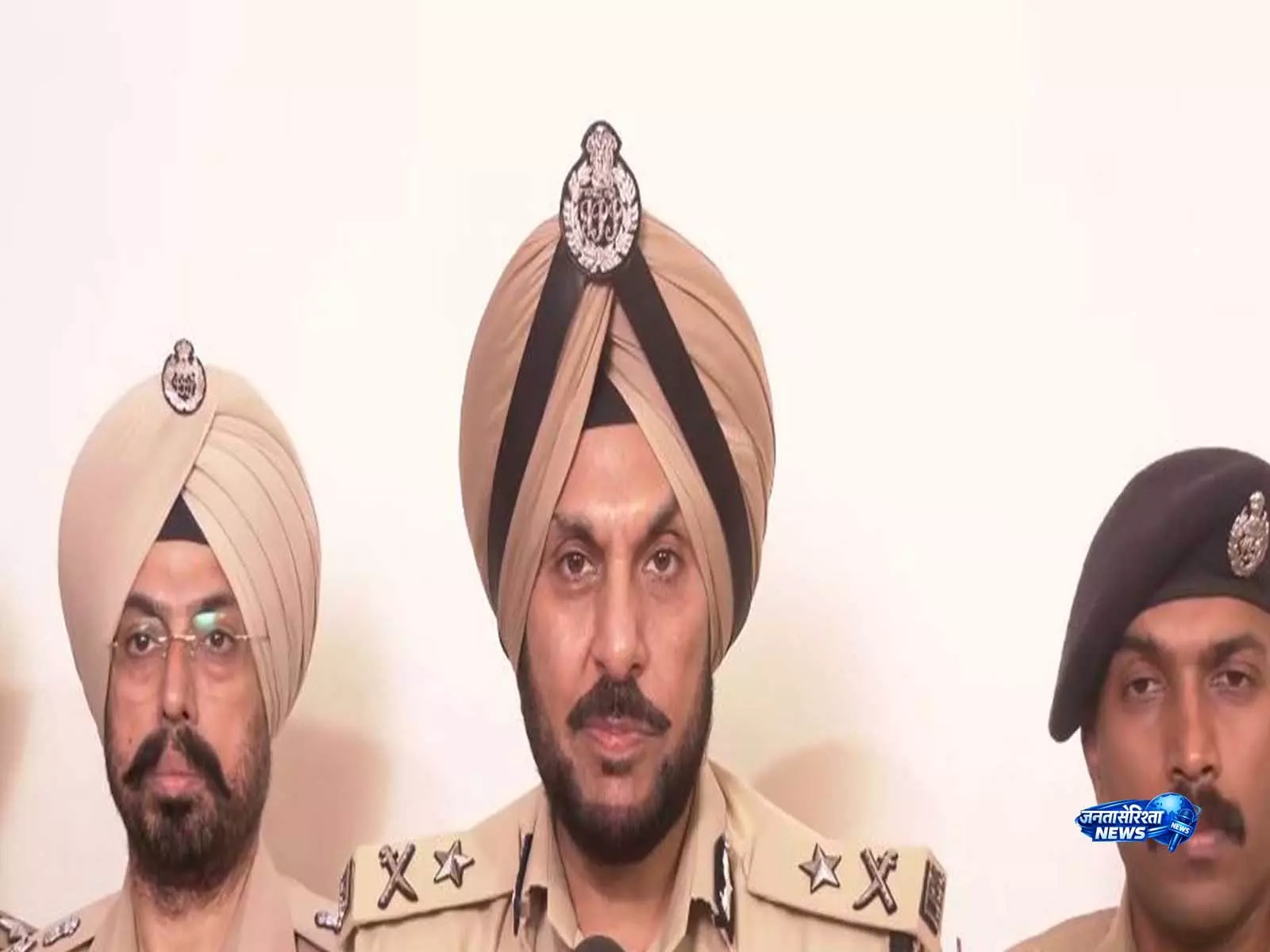 पंजाब पुलिस ने Amritsar में सीमा पार हथियार तस्करी के नेटवर्क का भंडाफोड़ किया, 5 गिरफ्तार